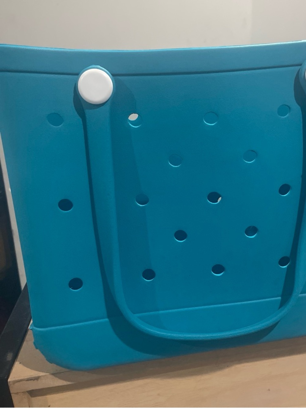 totes Turquoise Perforated Tote with White Accent Discs